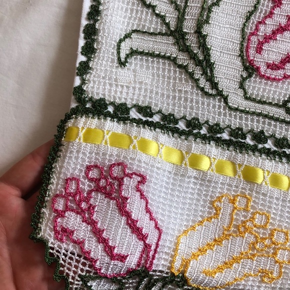 Hand decorated Turkish Towel - Picture 5 of 7